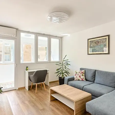 Apartment Kenova - Center *