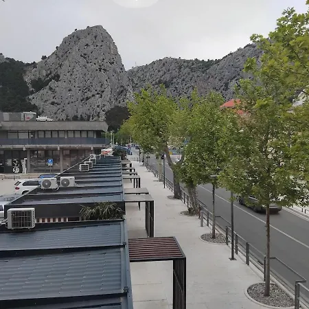 Kenova - Center Apartment *