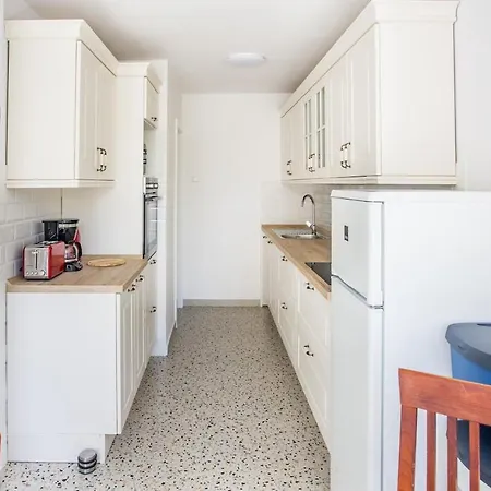 Kenova - Center Apartment *