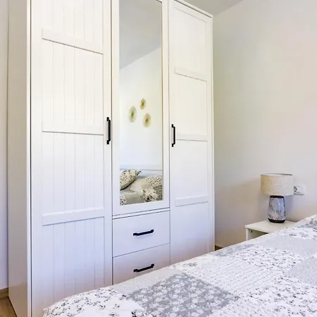 Kenova - Center Omis