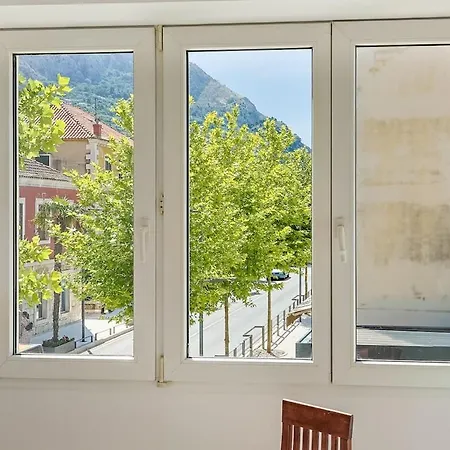 Kenova - Center Apartment *